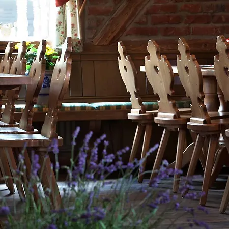 Gaestehaus Dorf-alm 3*